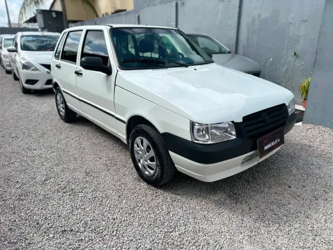 Fiat Uno Mille Celeb/celeb.econ 1.0 F.flex 4P 2013