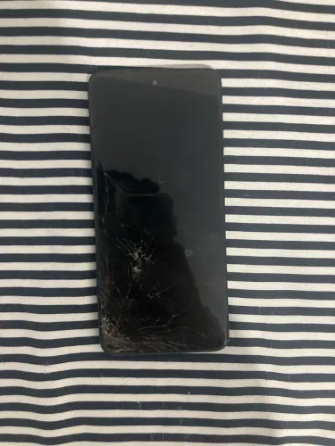 Vendo Moto G52 para retirada de peças ou conserto.