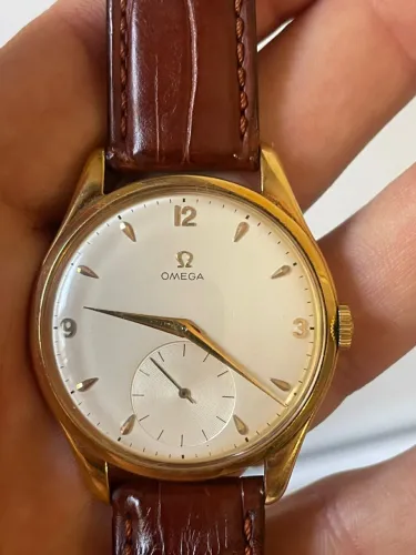 Omega Ouro e Pulseira em Couro Vintage - Anos 50