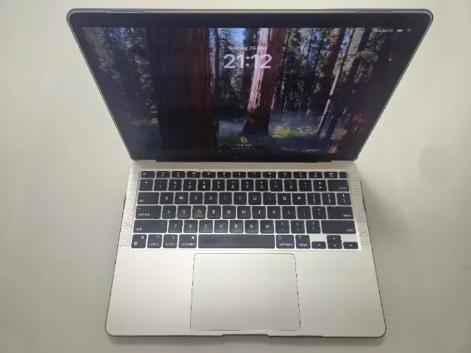 Macbook Air (mgn63la/a) 13 M1 8 Gb 256 Gb Cinza Excelente