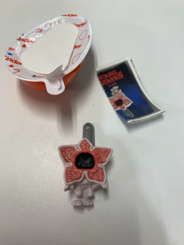 demogorgon stranger things kinder joy