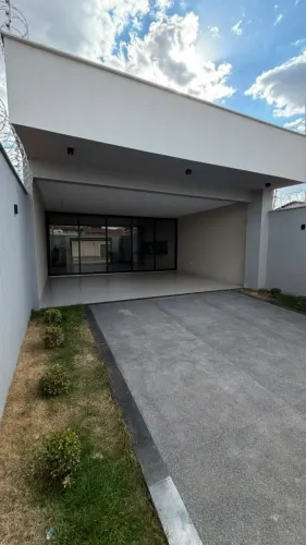Aparecida de Goiânia | Casa 153m² | 3 Quartos | 2 Suítes | 4 Vagas