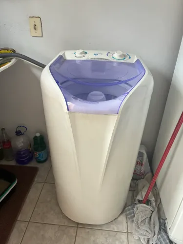 Máquina de lavar roupa (estragada)