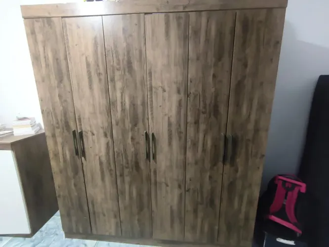 2 guarda roupa solteiro + cômoda 