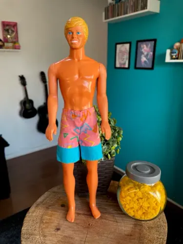 Boneco Ken Praia da Barbie Anos 90 - Usado