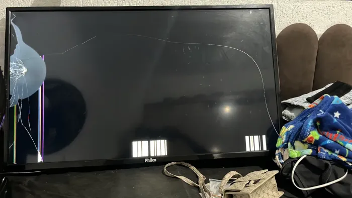 tv 39 philco ela é smart com a tela quebrada 