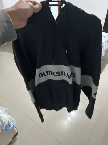 Moletom quiksilver ótimo estado 