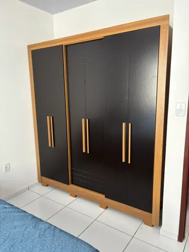 Guarda Roupa 6 portas 