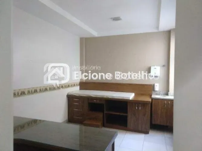 Sala Comercial de 20 m² no Centro de Uberlândia aluguel R$ 1.800