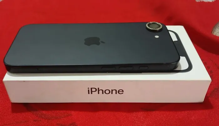 iPhone 16E à venda