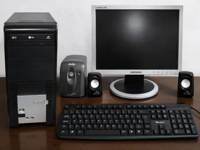 Computador Antigo Completo com Monitor Samsung
