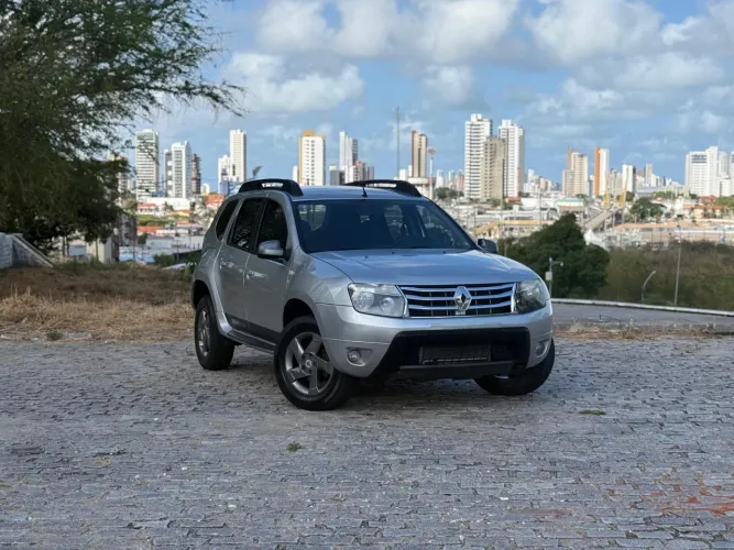Renault Duster Dynamique 2.0 Hi-flex 16V Aut. 2015