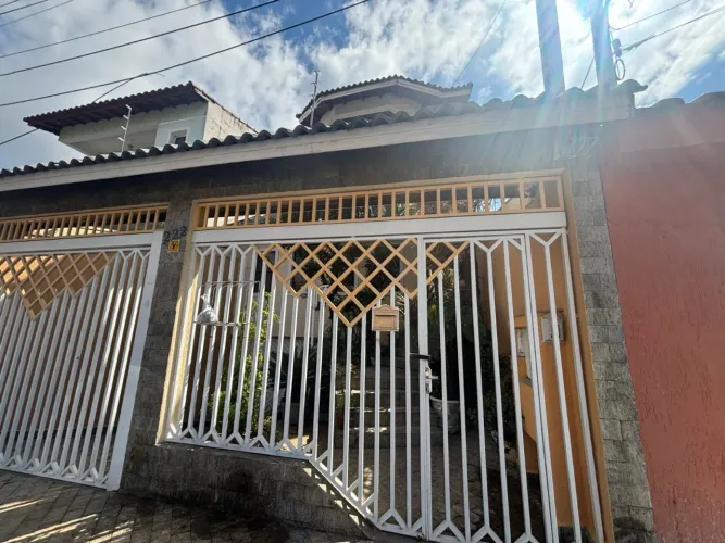Sobrado para venda em Vila Rosália com 4 quartos, sendo 2 suítes, 210m²