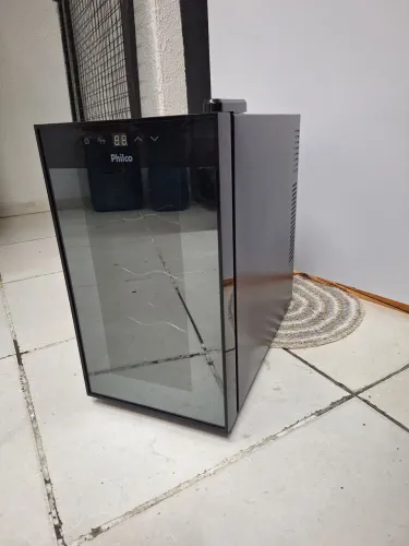 Adega Philco 8 garrafas