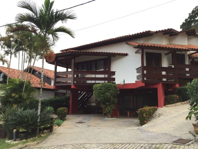 Ótima casa no Condomínio Ubá Piratininga - Niterói - RJ
