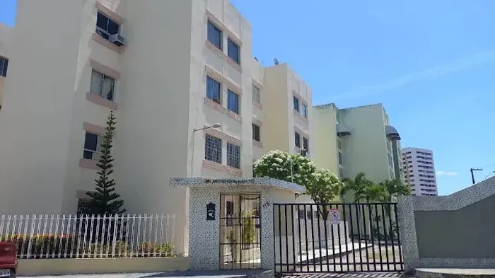 Vende: Apê cond. Jardim das Acácias 