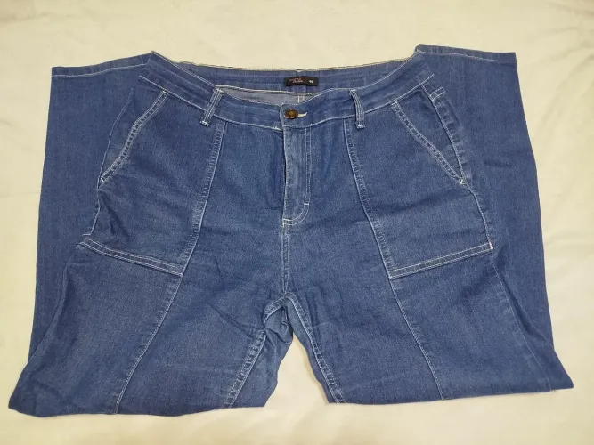 Calça jeans feminina Marisa 46 com lycra