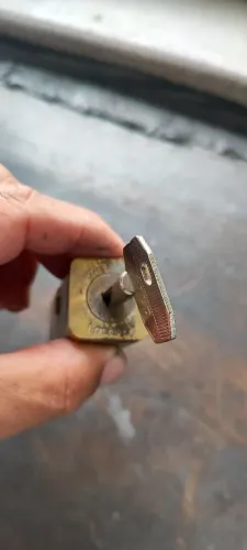Cilindro tetra Lockwell usado