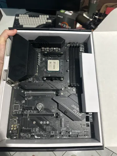 Placa mãe B550 Gaming Plus MSI