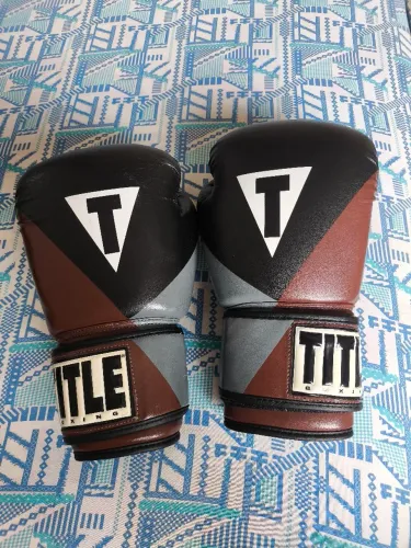 luvas title boxing