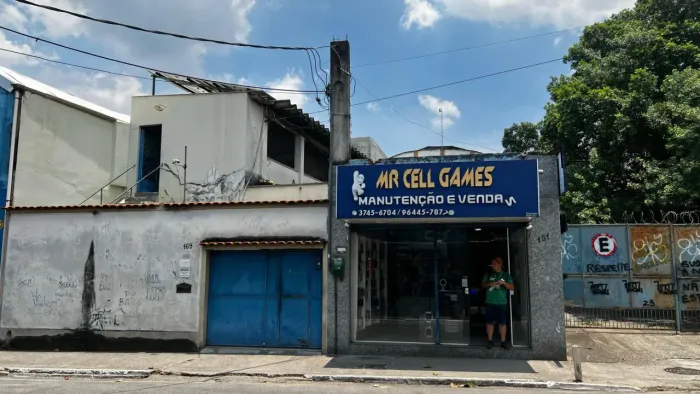 VENDE-SE OU ALUGA-SE EXCELENTE GALPÃO