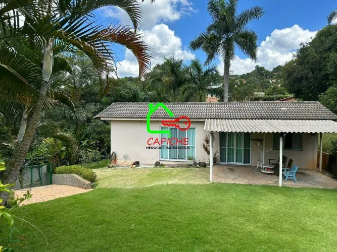 Casa em Condomínio: 2 Quartos, 1 Suíte, 3 Banheiros - Vinhedo-SP, Bairro Caixa D'água, 70m