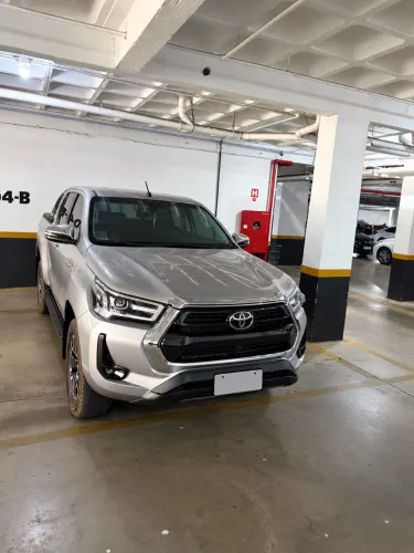 Toyota Hilux CD SRX 4X4 2.8 TDI 16V Diesel Aut. 2023