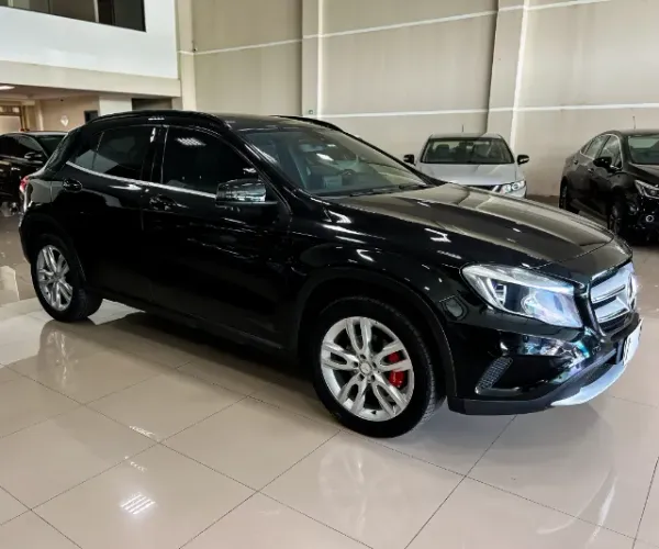 Mercedes-Benz GLA 200 Adv. 1.6/1.6 TB 16V Flex Aut. 2016