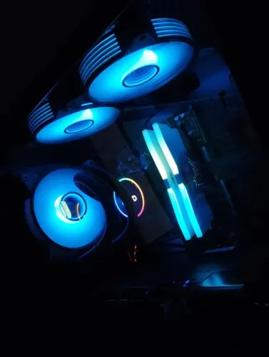 PC GAMER RYZEN 5 5600G + RX 5700 + 16GB RAM DDR4 3600MHz + NVME 500GB