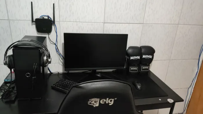 Vende-se Pc game novo, roda vários jogos pesado. ZAP descrição.