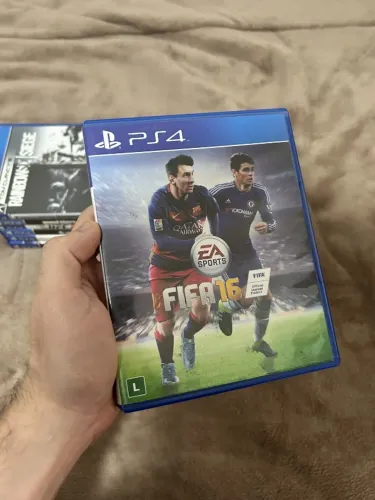 FIFA 16 - PS4 - Mídia Física Original