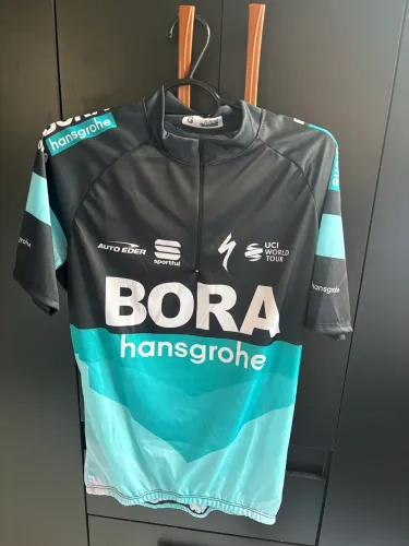 Camiseta de ciclismo novinha