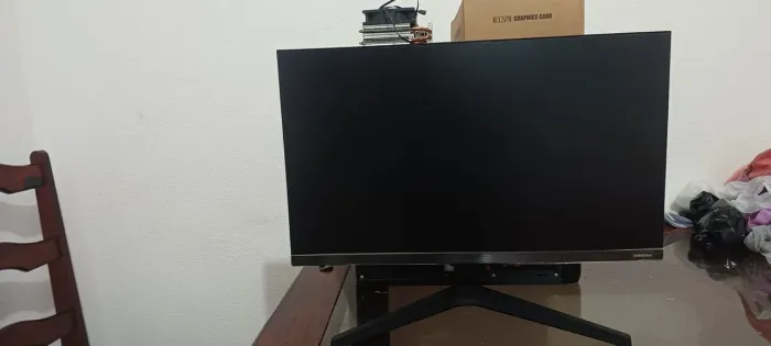 Monitor 24 pol