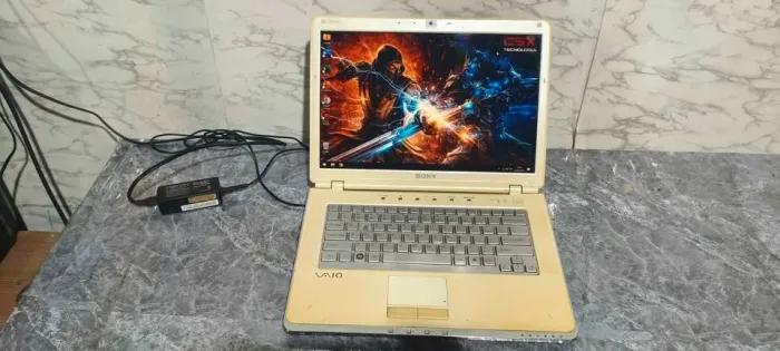 VENDO/TROCO NOTEBOOK SONY VAIO/ DUAL CORE/ 3GB RAM/ SSD240/ FORMARTADO + ENTREGA