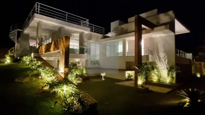 Luxuosa casa em condomínio à venda em Indaiatuba-SP, bairro Terras de Itaici: 3 quartos, 3