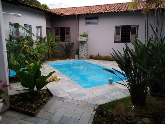 Venda de Casas / Padrão na cidade de Araraquara