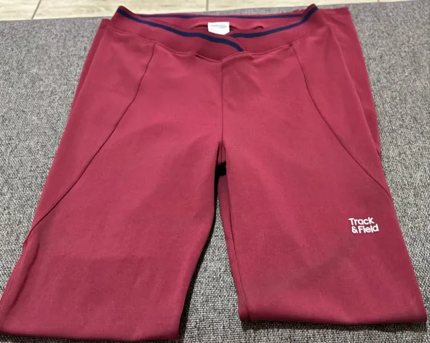 Calça legging da marca Track & Field G