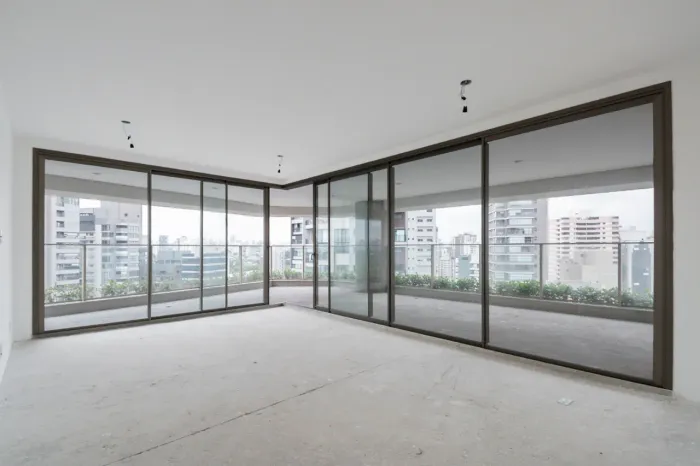 Apartamento para venda em Moema com 3 quartos, sendo 3 suítes, 221m²