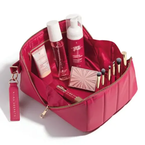 Nécessaire Puffer Pink Niina Secrets os produtos são só Ilustração