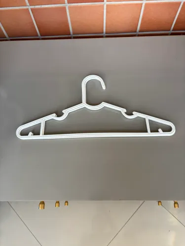 80 cabides branco de plástico