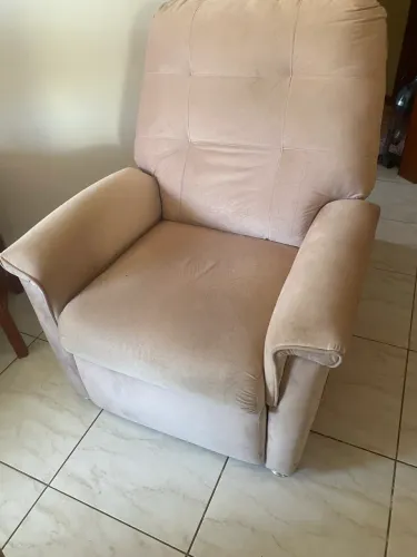 VENDO POLTRONA RETRÁTIL SUEDE ROSE ÓTIMO ESTADO