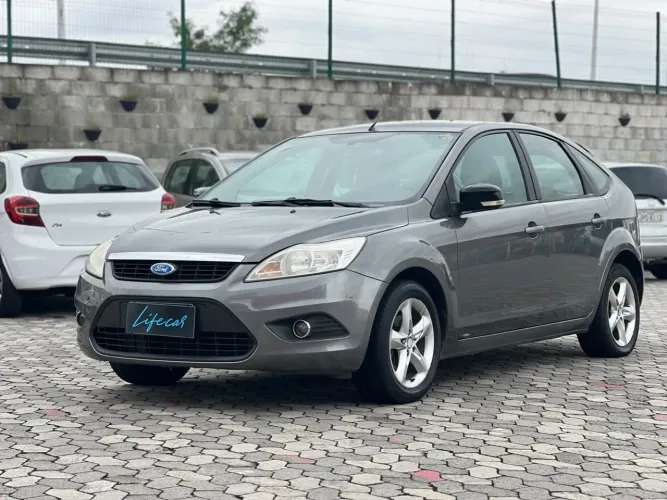 Ford Focus 1.6 S/1.6 SE Flex 16V 5P AUT 2013