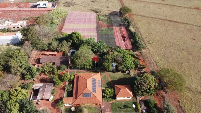 Sítio em Cravinhos com casa 244m² 3 quartos/ 1 suíte /SP I Imobiliária em Ribeirão Preto I