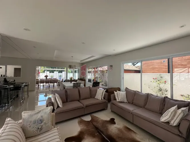 CASA À VENDA NO CONDOMÍNIO RESERVA DA SERRA EM JUNDIAÍ/SP
