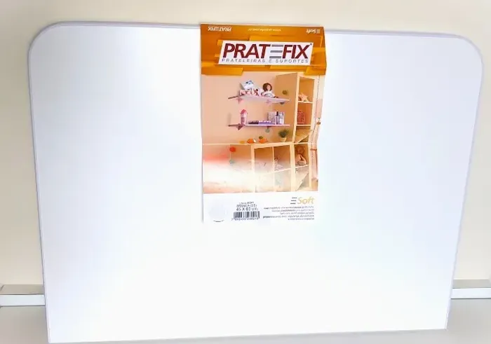 Prateleira Nova, Branca, 45x60cm. Marca: Platefix, Modelo: SOFT, acabamento emborrachado.