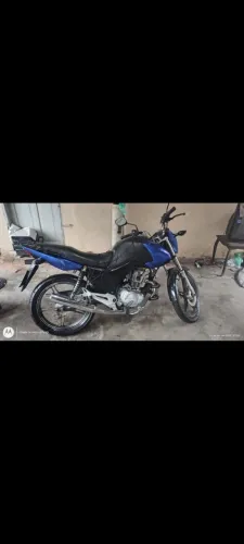 Moto para lazer ou trabalho.