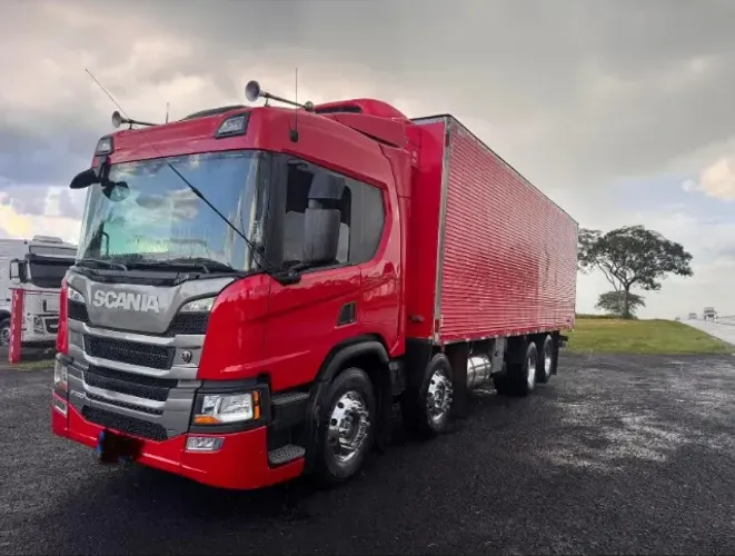 Scania P320 Bau Refrigerado ( Passo a Divida )