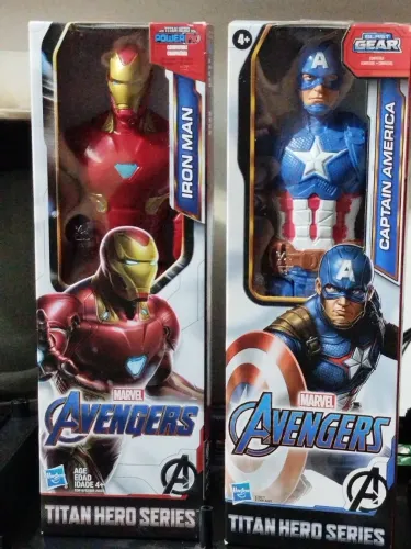 Bonecos vingadores lacrados Hasbro