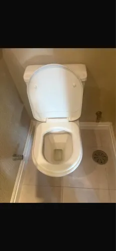 Vendemos vaso sanitário Celite cor creme