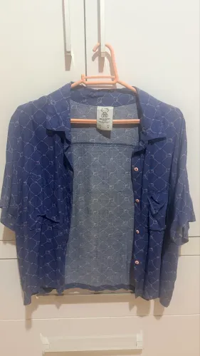 Camisa Azul De botão Hello Kitty